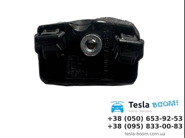 149377200B TESLA Кронштейн бампера переднего левый купить в Киев