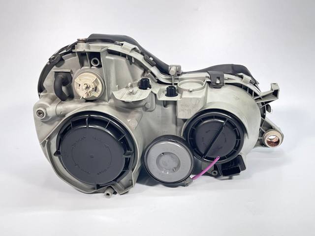 MERCEDES A2088200161 Левая фара в наличии Николаев