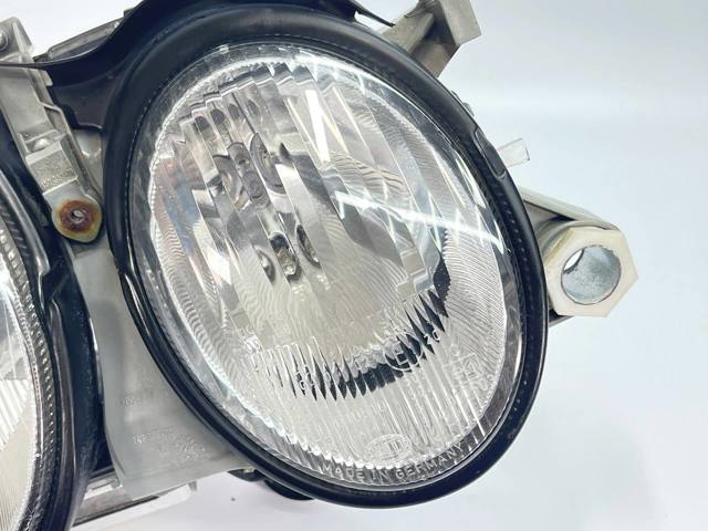 MERCEDES 2088200861 Правая фара в наличии Хмельницкий