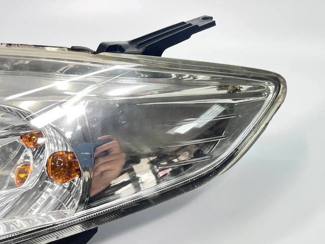 MAZDA C23551040 Левая фара в наличии Одесса