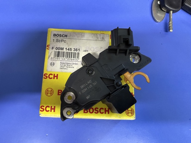 F00M145361 BOSCH Реле генератора купить в Николаев