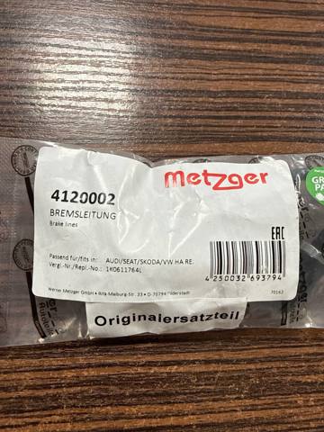 Шланг тормозной задний, правый 4120002 METZGER