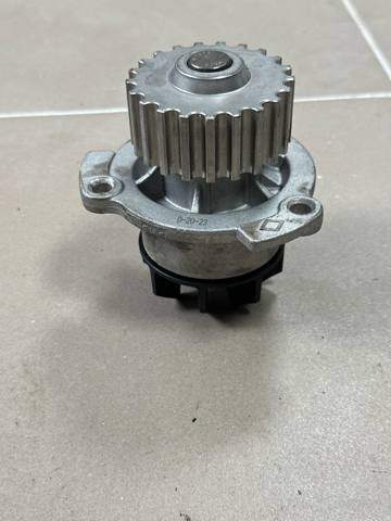 Водяной насос L126 DOLZ