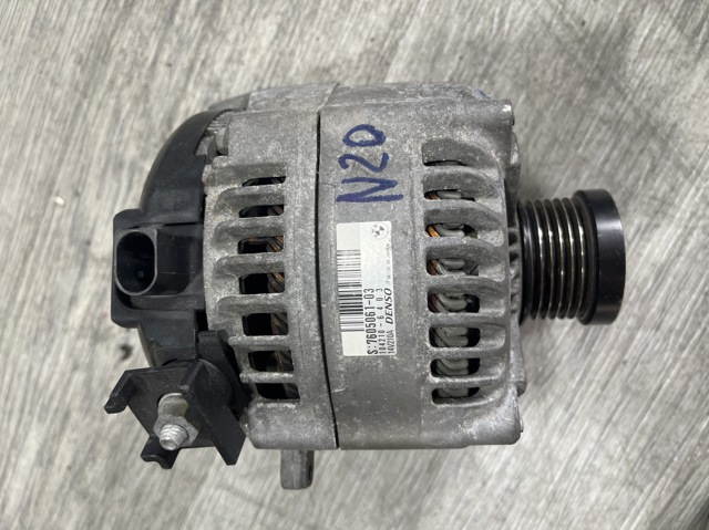 Автомобильный генератор 12317605061 BMW