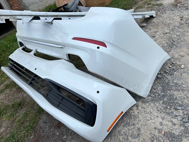 Бампер задний 51127475599 BMW