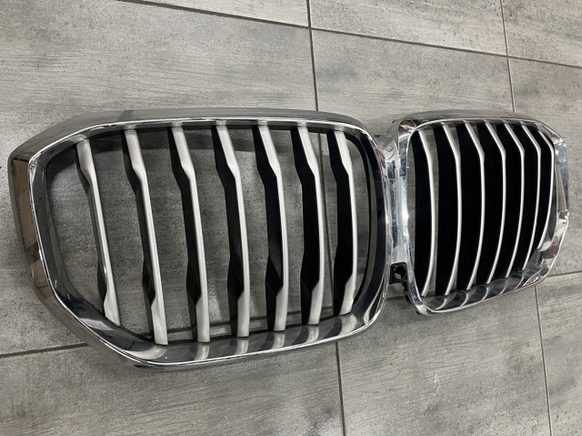 51137454887 BMW Решетка радиатора купить в Ирпень