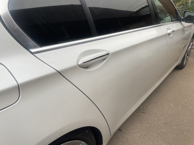 Ручка правой передней двери 51217231934 BMW