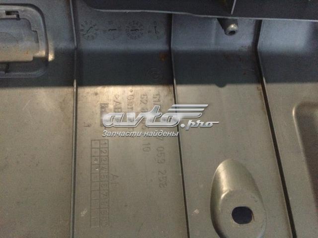 Облицовка задней панели багажника 51477059258 BMW