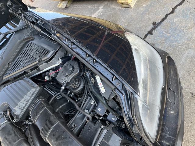 Крыло переднее левое 51657178399 BMW
