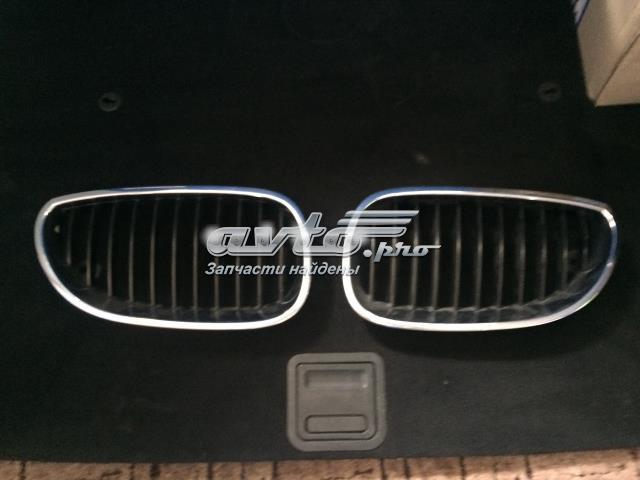 Решетка радиатора левая 51712155451 BMW
