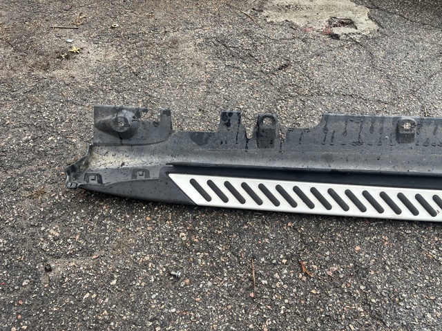 BMW 51777294385 Накладка (молдинг) порога наружная левая в наличии Житомир