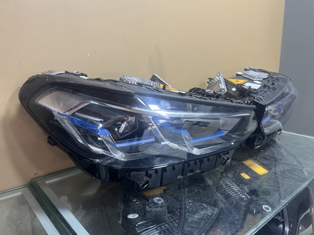 Правая блок фара 63115A0E614 BMW