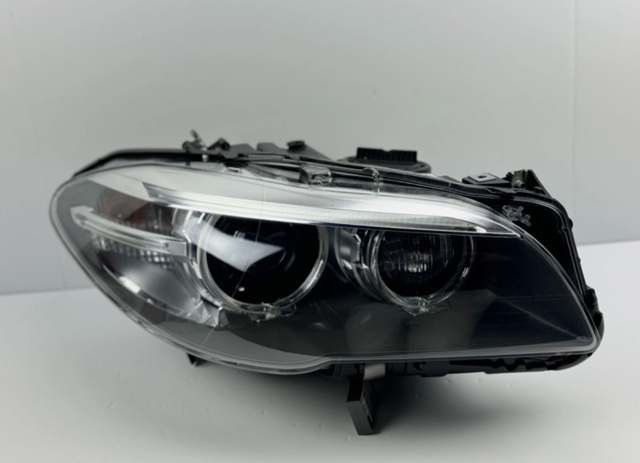 Правая блок фара 63117343906 BMW