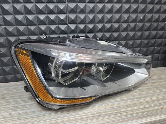 Правая блок фара 63117401148 BMW
