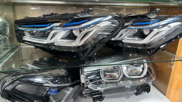 Блок фара левая 63118084381 BMW