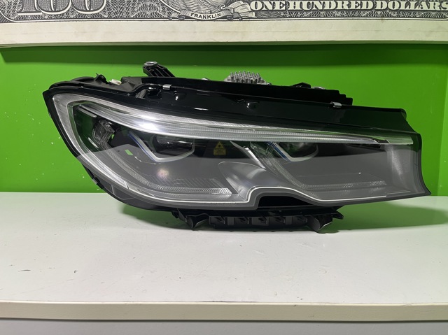 Правая блок фара 63118496168 BMW