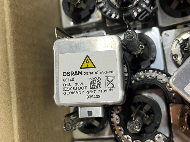 63217217509 BMW Лампочка ксеноновая купить в Полтава