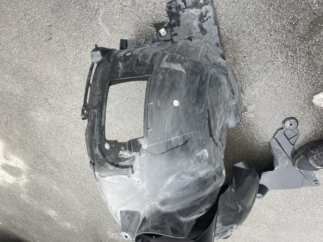 Локер передний левый A2466900100 MERCEDES