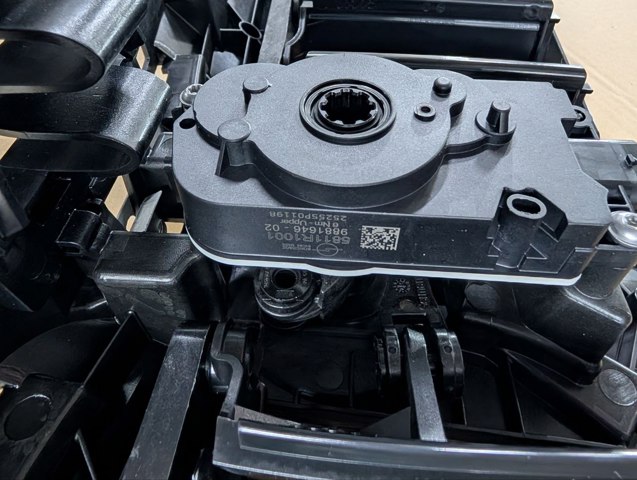 51745A22C63 BMW Жалюзи радиатора охлаждения купить в Черкассы