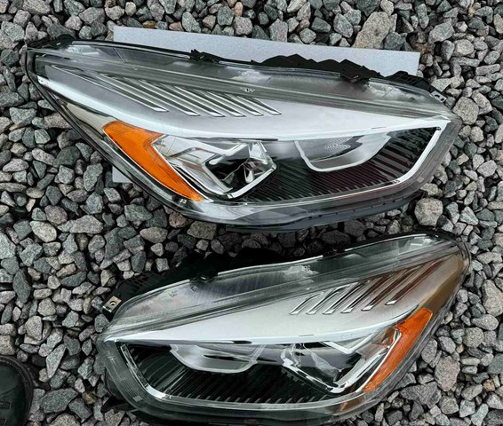FORD GJ5Z13008C Фара левая в наличии Николаев