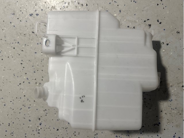 GJR967481A MAZDA Бачок омывателя купить в Кривой Рог
