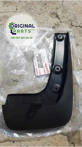 Брызговик передний, правый 766210E020 TOYOTA