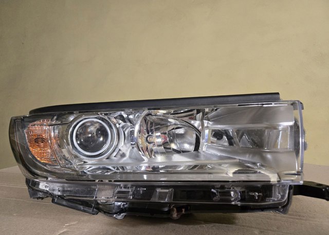 Фара комбинированная, передняя Тойота Хайлендер III