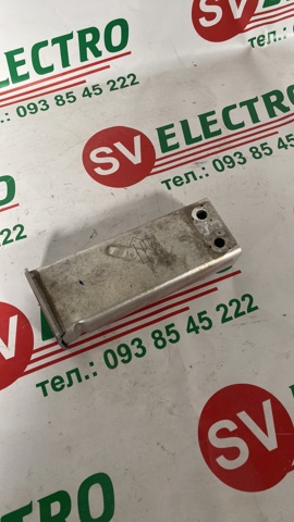 Кронштейн усилителя переднего бампера 110919300C Tesla Model