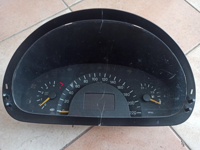 Щиток приборов 6394462921 MERCEDES