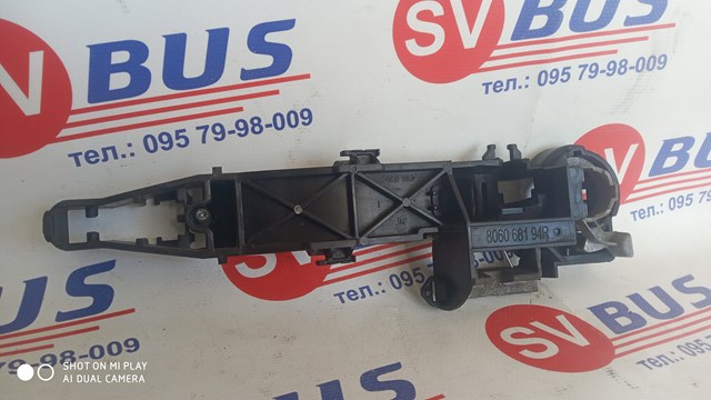 Держатель наружной ручки двери, передней правой 806068194R RENAULT