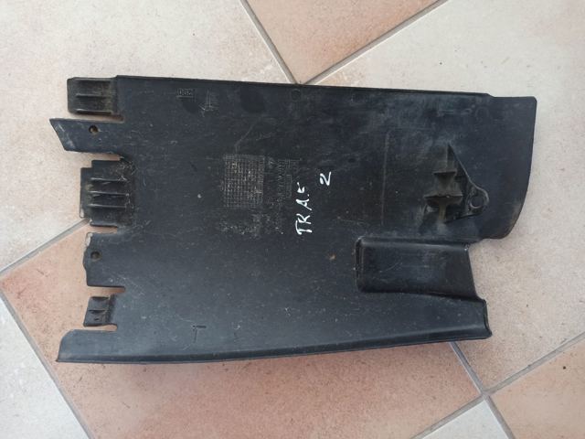 Защита заднего бампера 8200066570 RENAULT