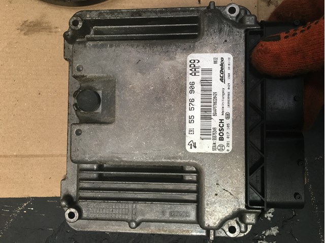 Мозги двигателя 0281017105 BOSCH