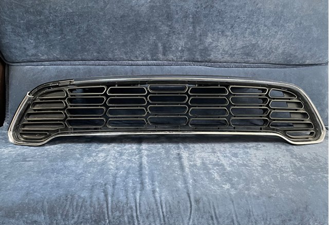 Решетка радиатора левая 22405910 BMW