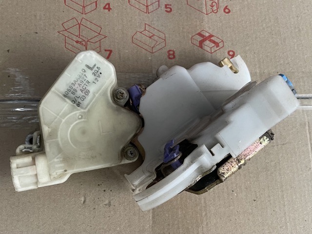 Запор кабины 80503AA260 NISSAN