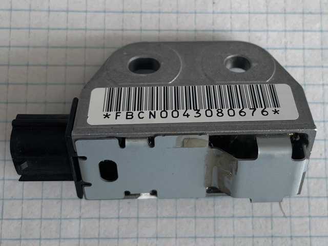 Датчик подушки безопасности 98831CN025 NISSAN