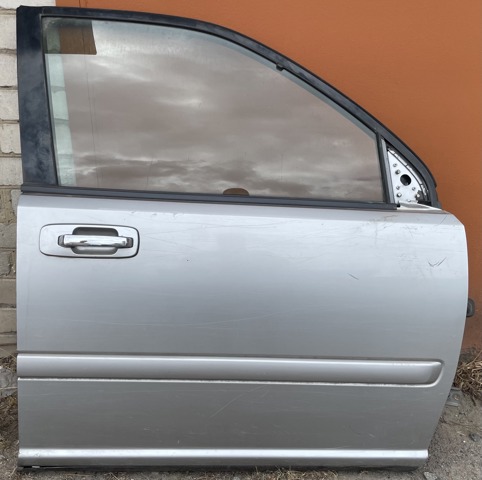 Пассажирская передняя дверь H01008H7MM NISSAN