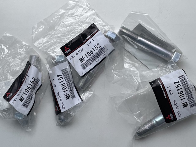 Болт крепления амортизатора переднего MF106152 MITSUBISHI