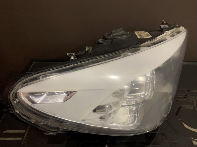 63127262728 BMW Фара правая купить в Ужгород