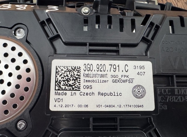 3G0920791C VAG Приборная доска (щиток приборов) купить в Черновцы