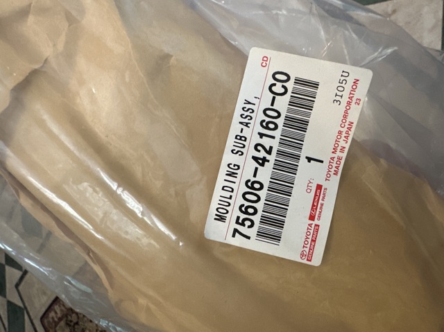 7560642160C0 TOYOTA Расширитель (накладка) арки заднего крыла левый купить в Хмельницкий