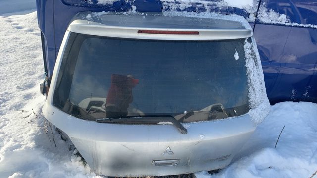 Дверь задняя багажная Mitsubishi Outlander 1