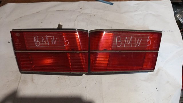 Задняя левая внутренняя фара 63211384011 BMW