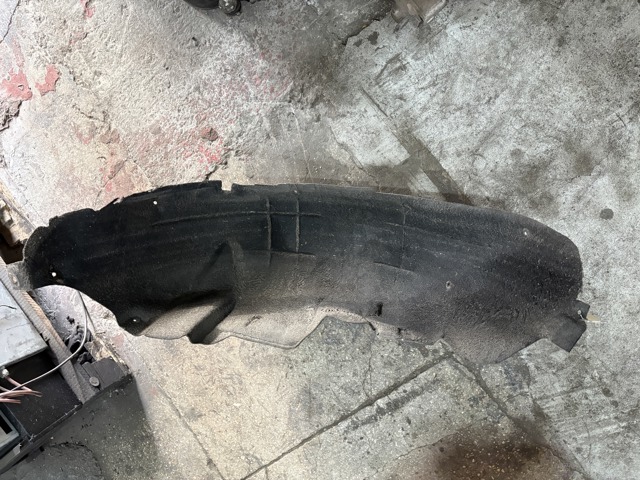 Подкрылок заднего крыла, правый 767489NF0A NISSAN