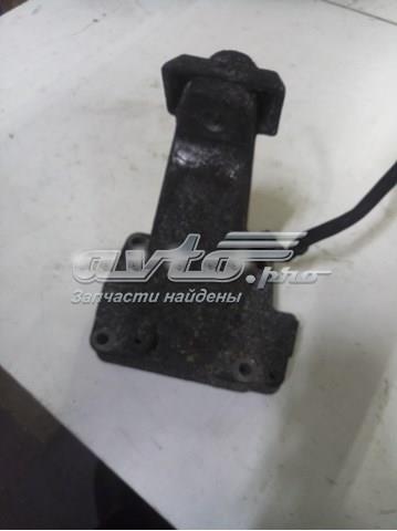 Кронштейн подушки (опоры) двигателя, правой 1112231504 MERCEDES