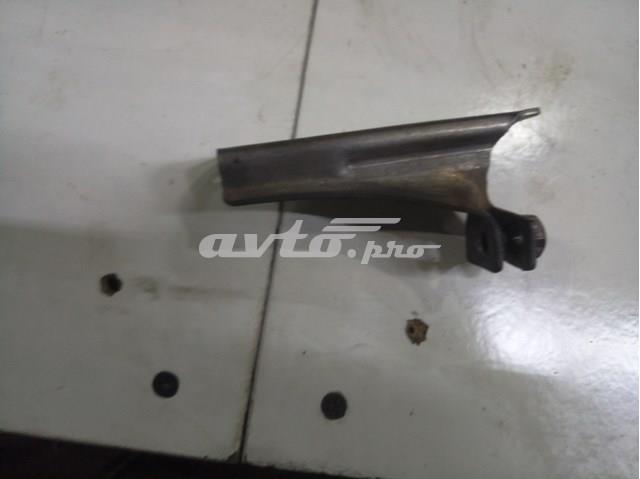 Рамка радиатора нижняя 11657588937 BMW