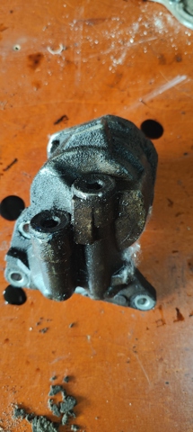 1562037010 TOYOTA Крышка масляного фильтра купить в Черновцы