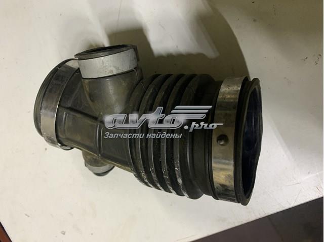 Патрубок воздушный, дроссельной заслонки 165764BA2B NISSAN