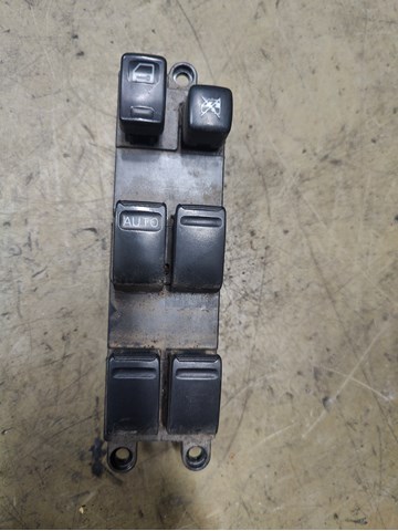 Кнопки переднего левого стеклоподъёмника 25401EQ305 NISSAN