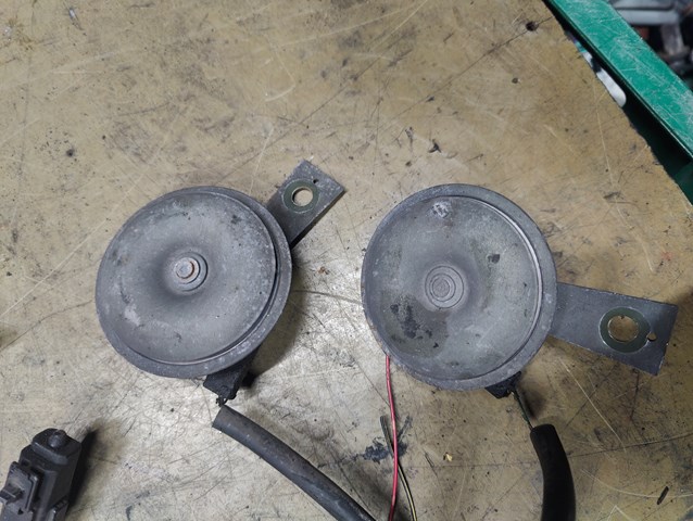 Сигнал звуковой (клаксон) 256108H300 NISSAN