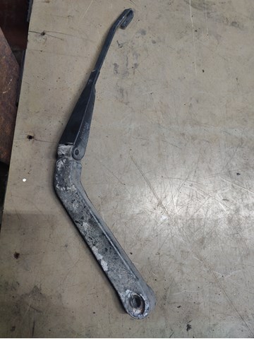 Поводок дворника заднего стекла 287818H310 NISSAN